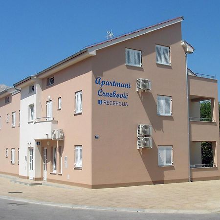 Apartments Crnekovic V Baska  Luaran gambar