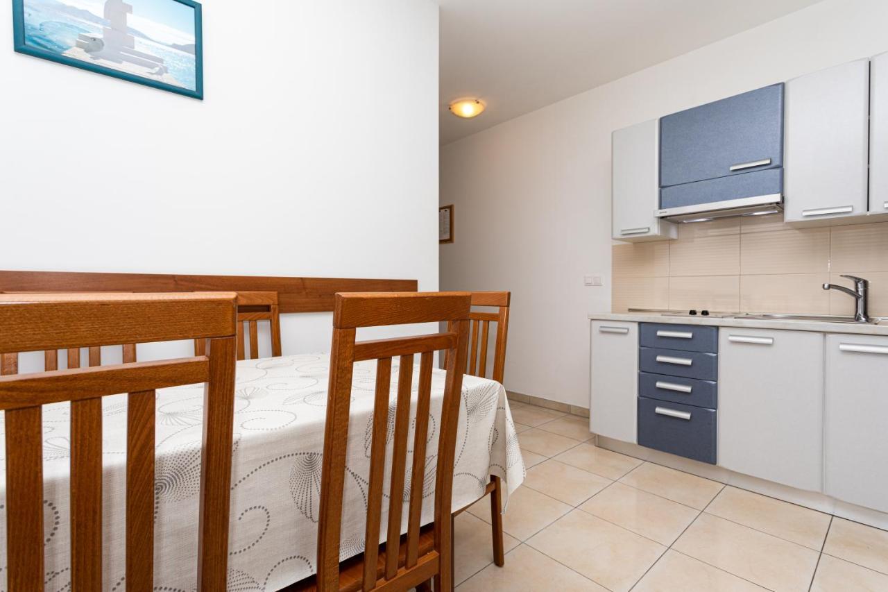 Apartments Crnekovic V Baska  Luaran gambar