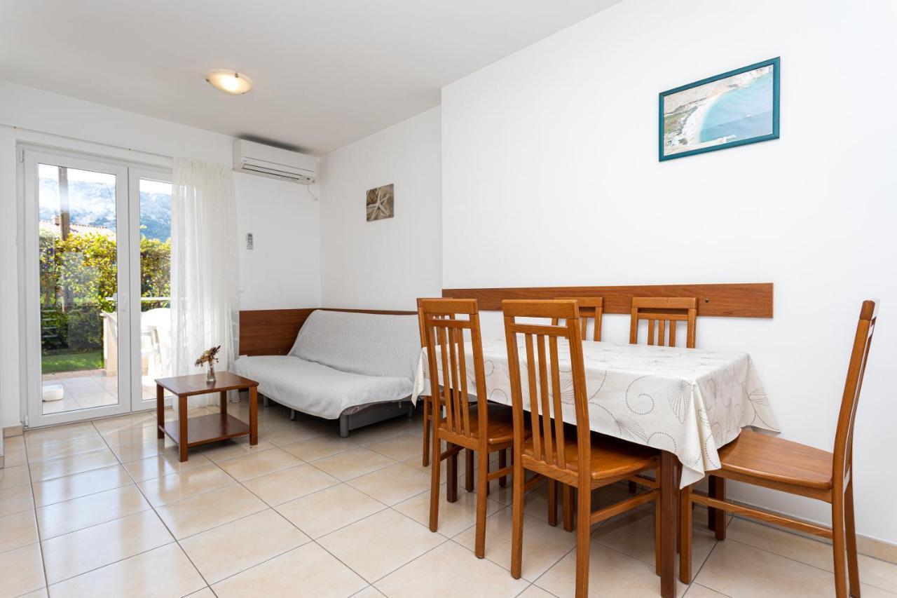 Apartments Crnekovic V Baska  Luaran gambar
