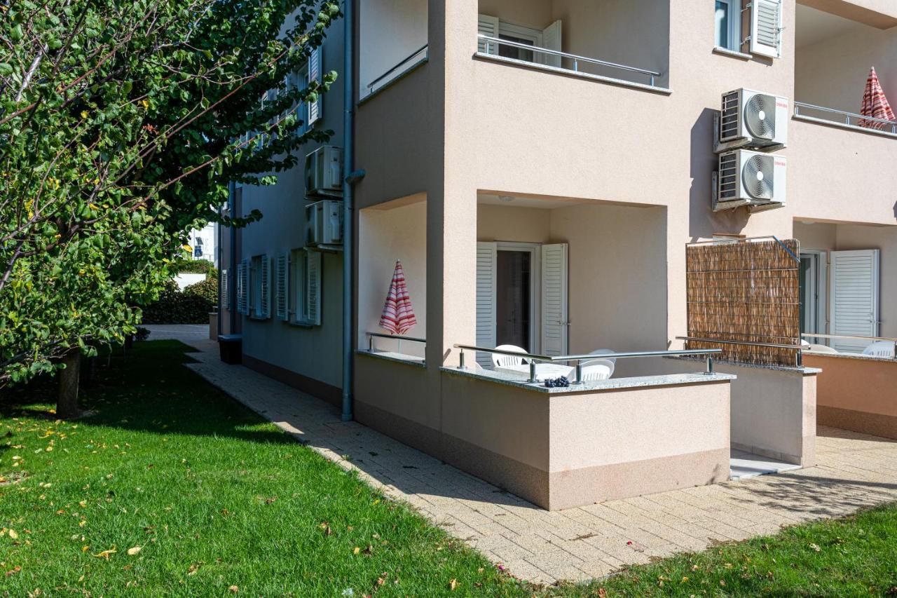 Apartments Crnekovic V Baska  Luaran gambar