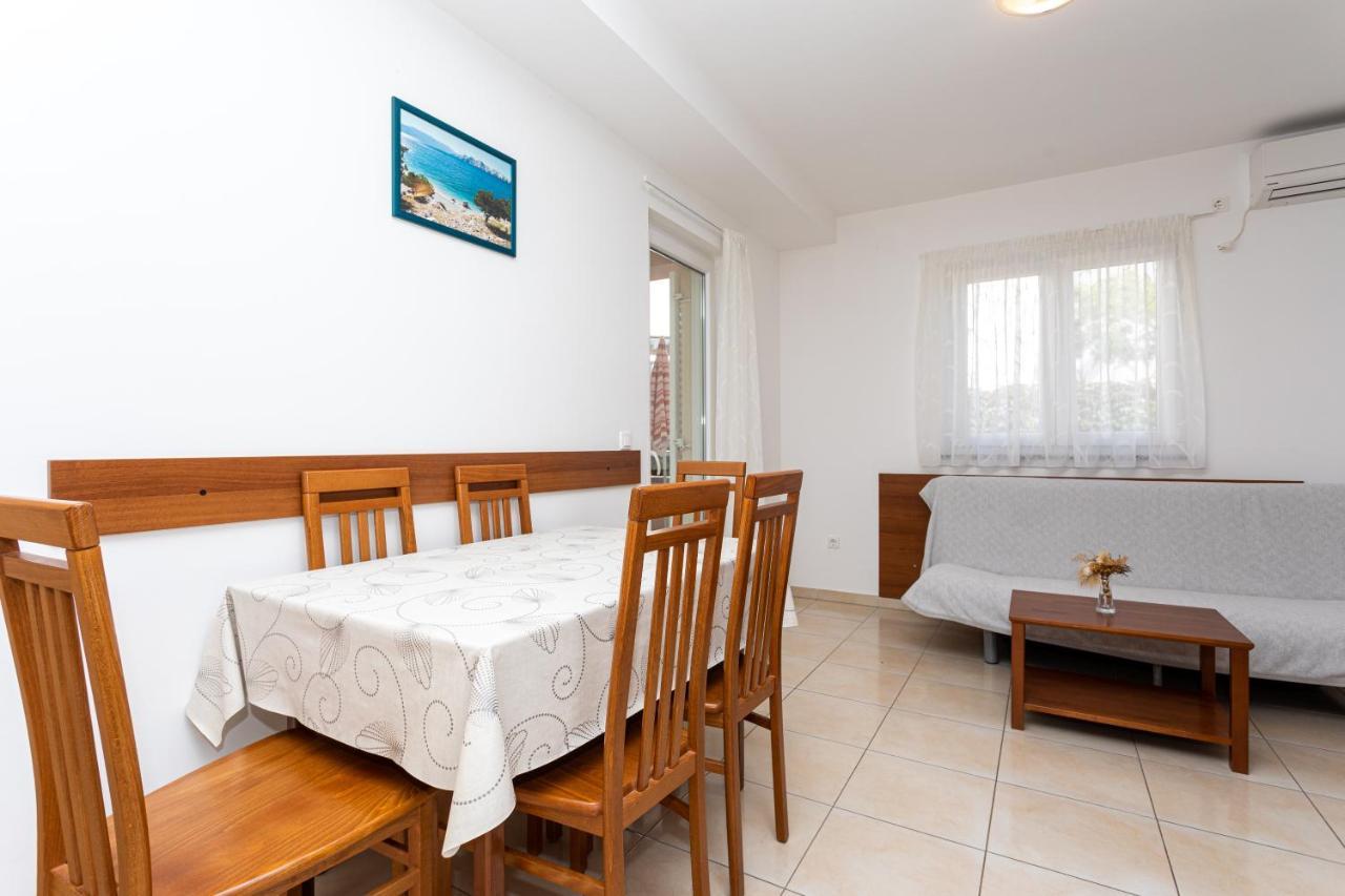 Apartments Crnekovic V Baska  Luaran gambar