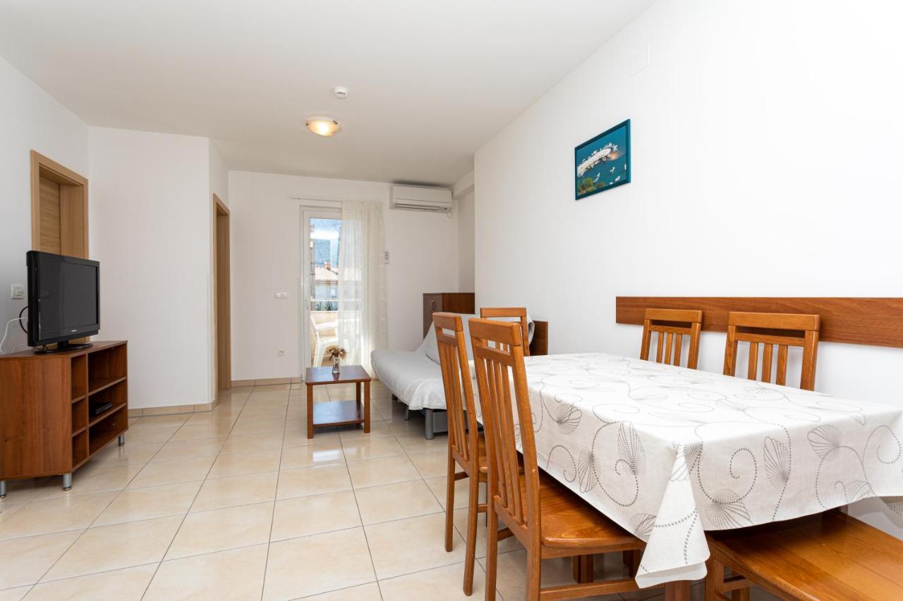 Apartments Crnekovic V Baska  Luaran gambar