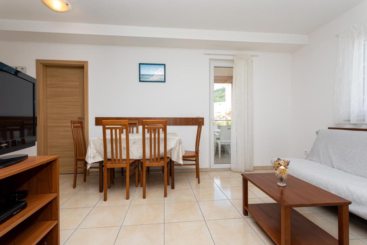 Apartments Crnekovic V Baska  Luaran gambar