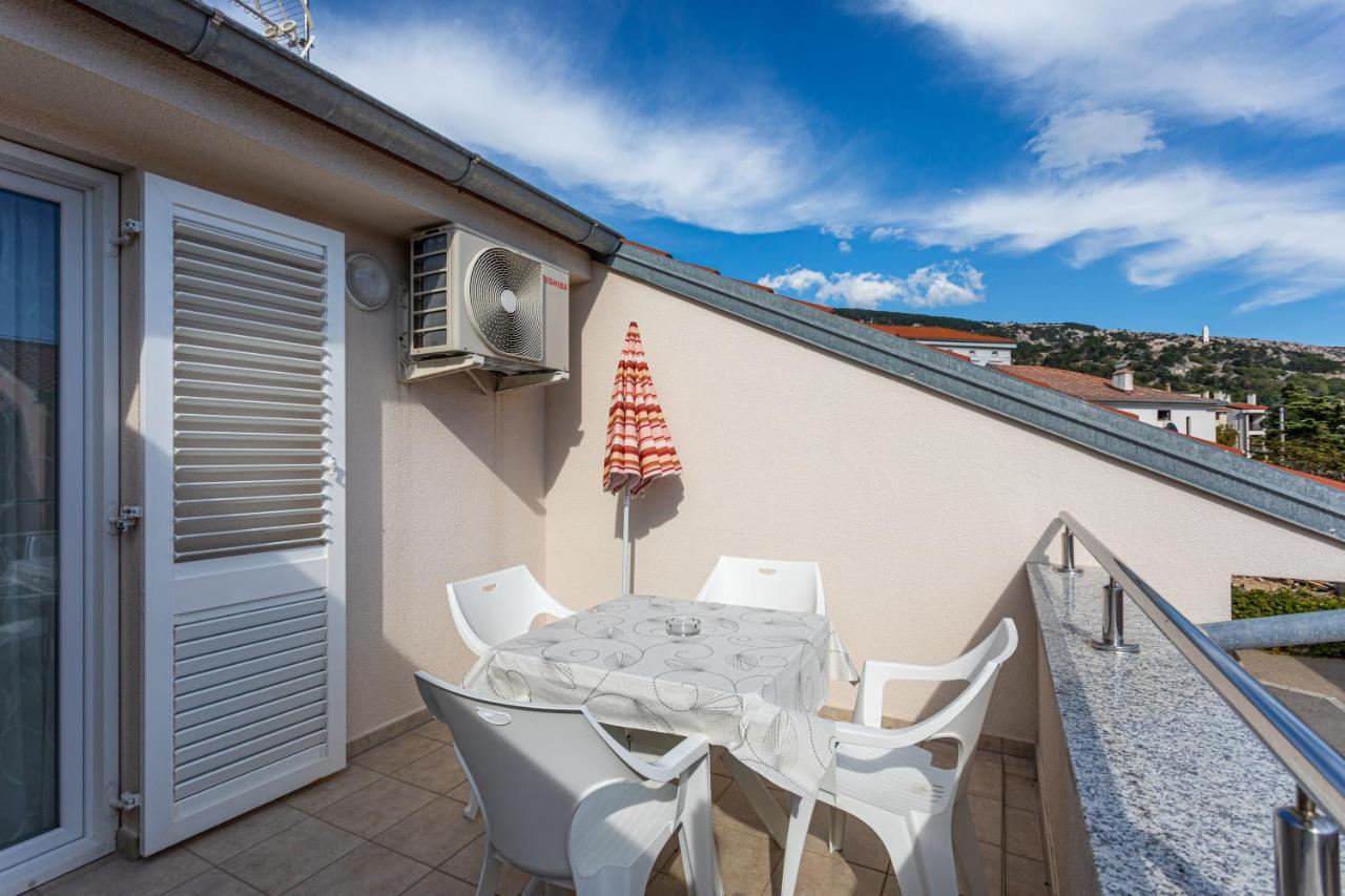 Apartments Crnekovic V Baska  Luaran gambar