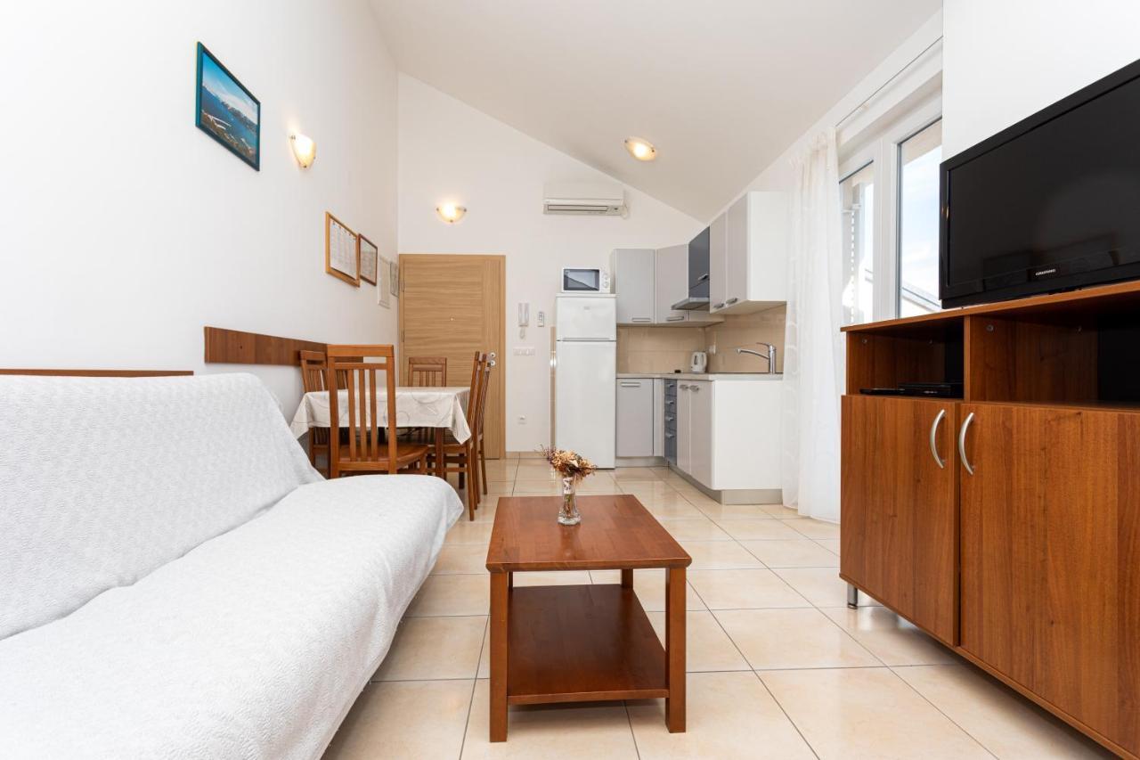 Apartments Crnekovic V Baska  Luaran gambar