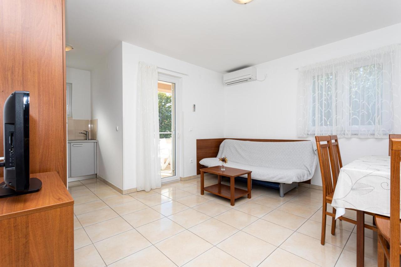 Apartments Crnekovic V Baska  Luaran gambar