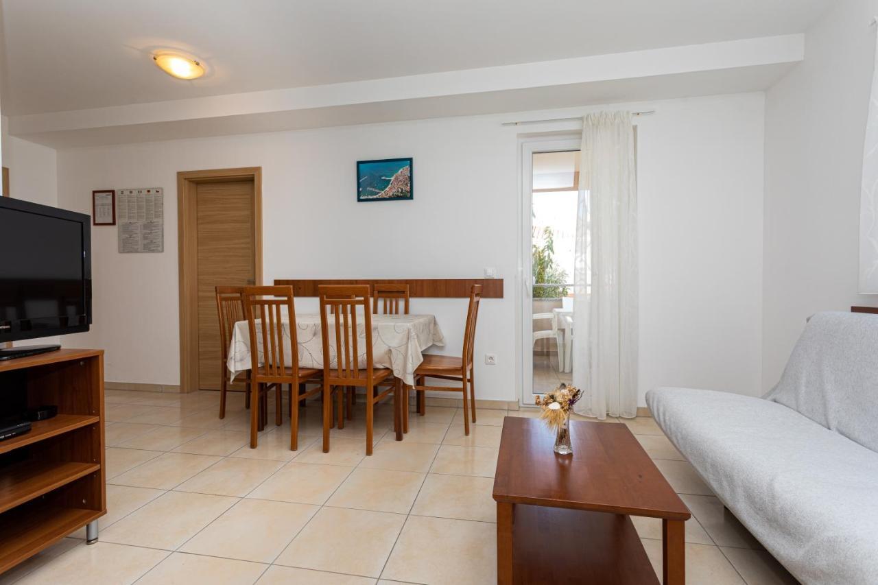 Apartments Crnekovic V Baska  Luaran gambar