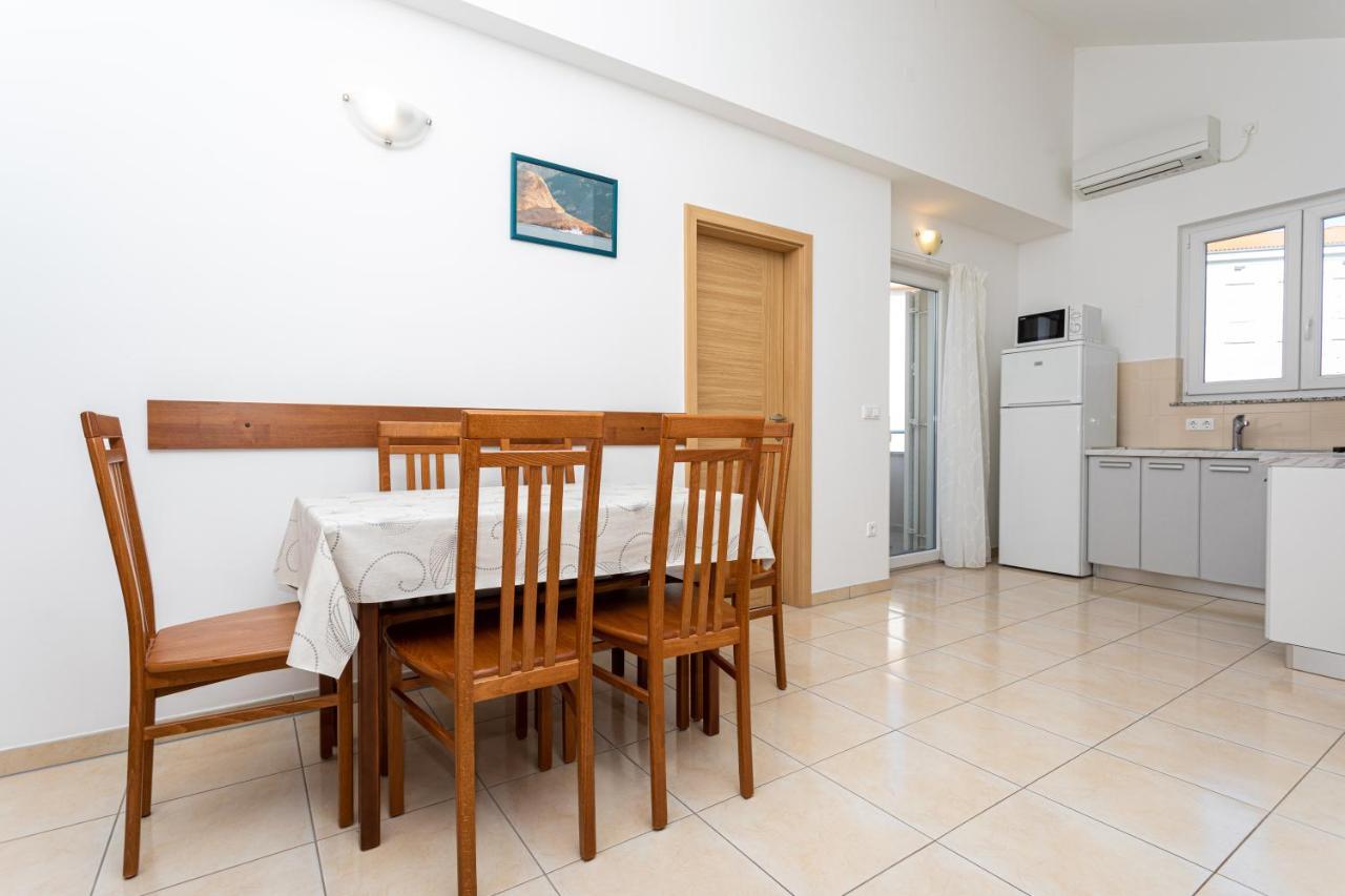 Apartments Crnekovic V Baska  Luaran gambar