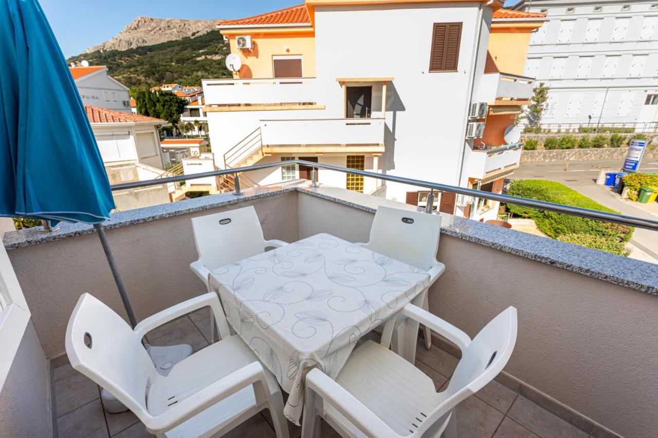 Apartments Crnekovic V Baska  Luaran gambar
