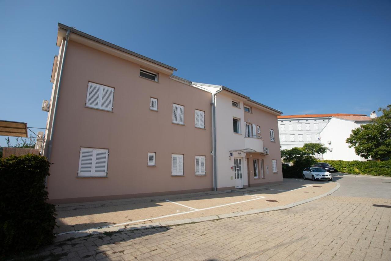 Apartments Crnekovic V Baska  Luaran gambar